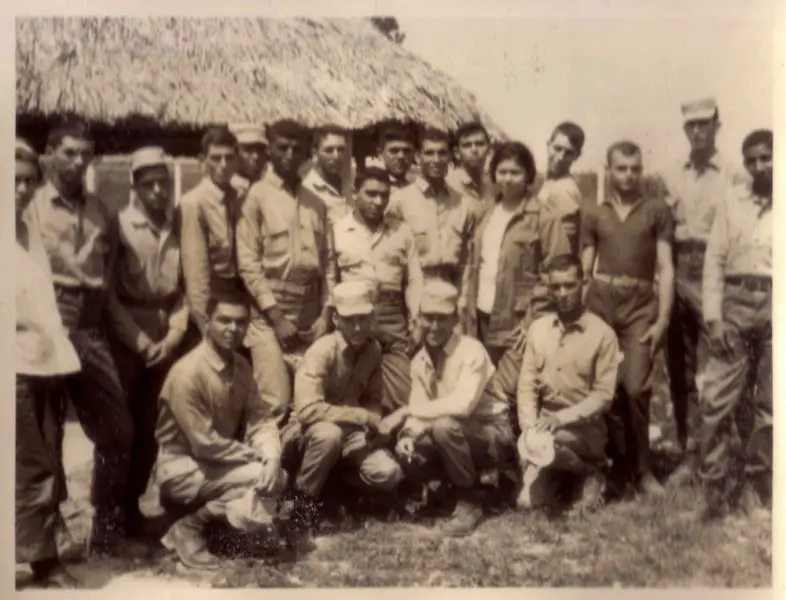 Grupo de homosexuales y opositores internados en una UMAP en Cuba en 1967